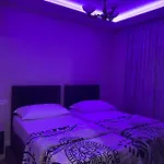 Apartment Komatas Modern In Bllok Area *