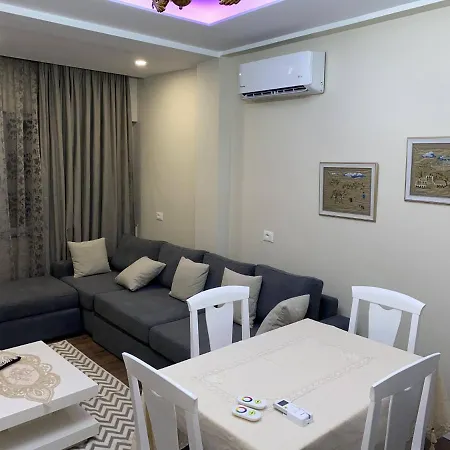 Komatas Modern In Bllok Area Appartement *