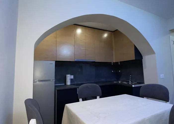 Komatas Modern In Bllok Area