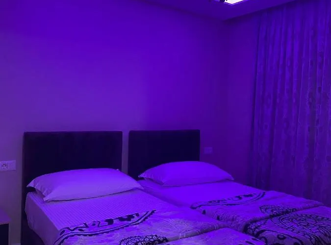 Apartmán Komatas Modern In Bllok Area *